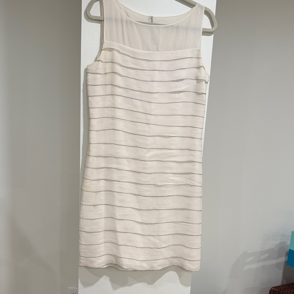 Ann Taylor sleeveless silk dress size 10. Excellent condition.